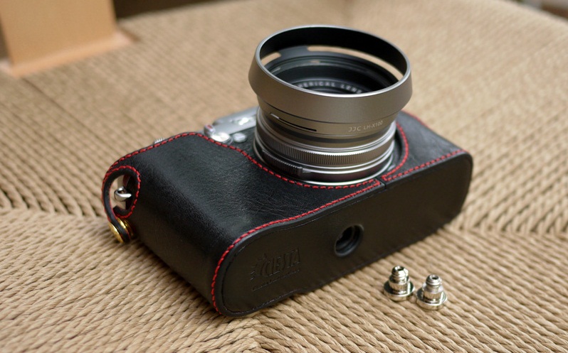 <b>ブラック/レッドの装着例</b>