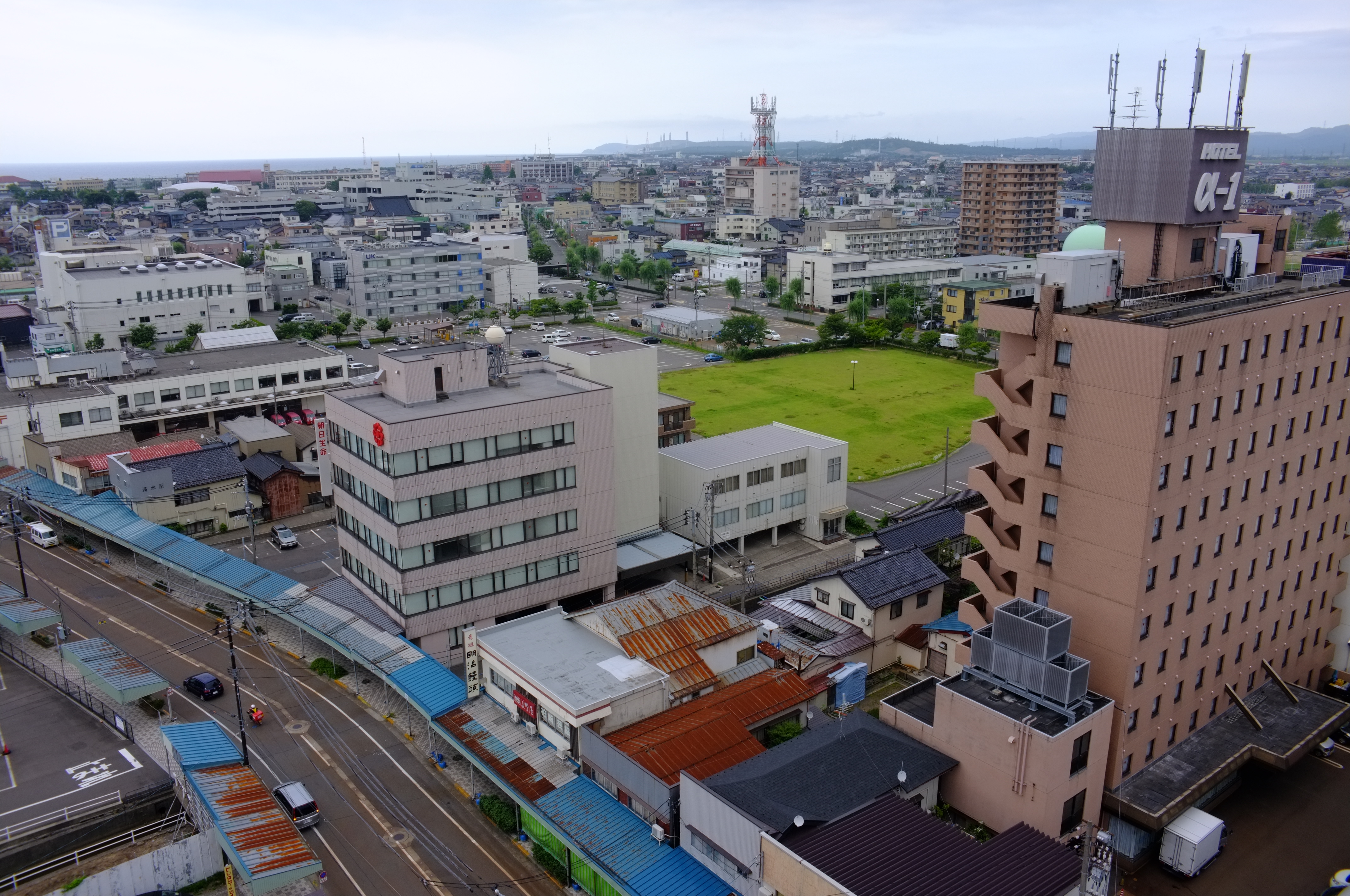 <b>FinePix X100 / 約4.2MB / 4,288×2,848 / 1/85sec / F8 / 0EV / ISO200/ 絞り優先AE / WB:オート / 23mm</b>