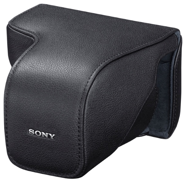 <b>本革製レンズジャケット「LCS-EL70」。11月11日発売。1万2,600円。Sonnar T* E 24mm F1.8 ZAまでのレンズ装着したまま収納できる</b>