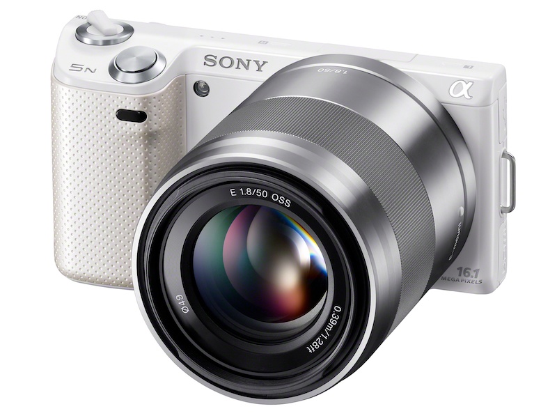 <b>NEX-5N（ホワイト）+E 50mm F1.8 OSS</b>
