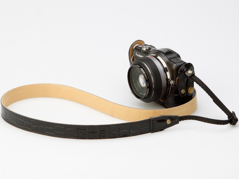 <b>DMC-GF3用（クロコ調ブラック）</b>