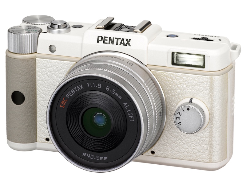 <b>PENTAX-01 STANDARD PRIMEを装着したPENTAX Q</b>