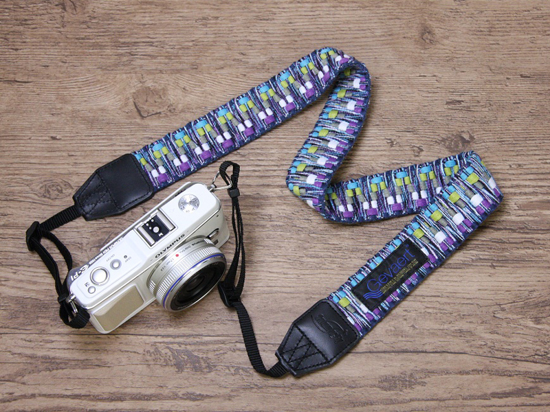 <b>Swimming Fly &amp; Gevaert カメラストラップ ビビットシャギー ブルー/パープル</b>