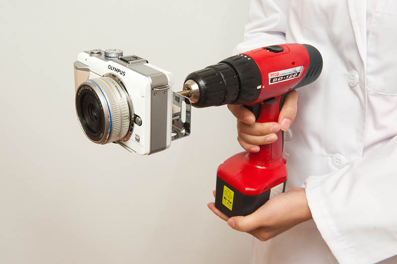 <b>オリンパス「E-PL1」+「M.ZUIKO DIGITAL 17mm F2.8」をリョービ「BD-120」に装着</b>