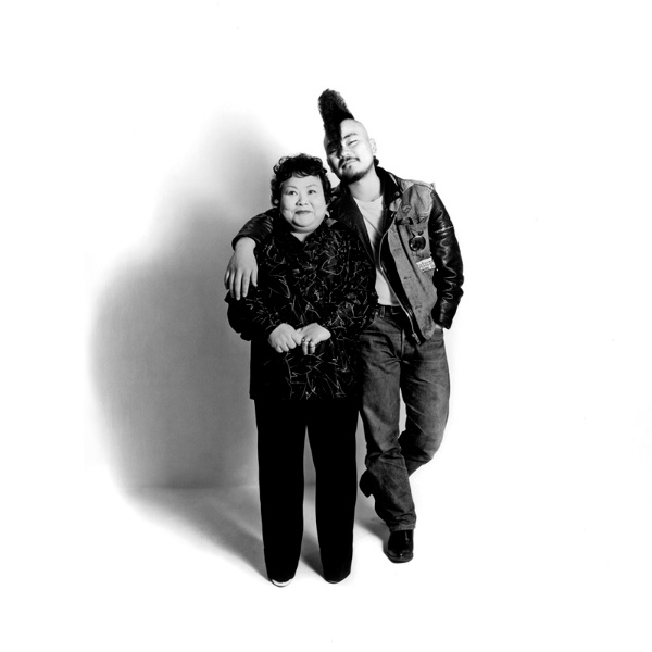 <b>1982年撮影　親: 仲野八重（主婦)　子: 仲野茂（ミュージシャン）　parent: Yae Nakano / housewife　child : Shigeru Nakano / musician　(c)Bruse Osborn</b>