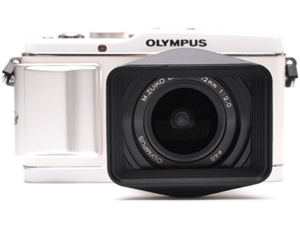 <b>OLYMPUS PEN E-P3への装着例</b>