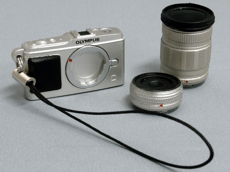 <b>OLYMPUS PENレンズ交換式ストラップ</b>