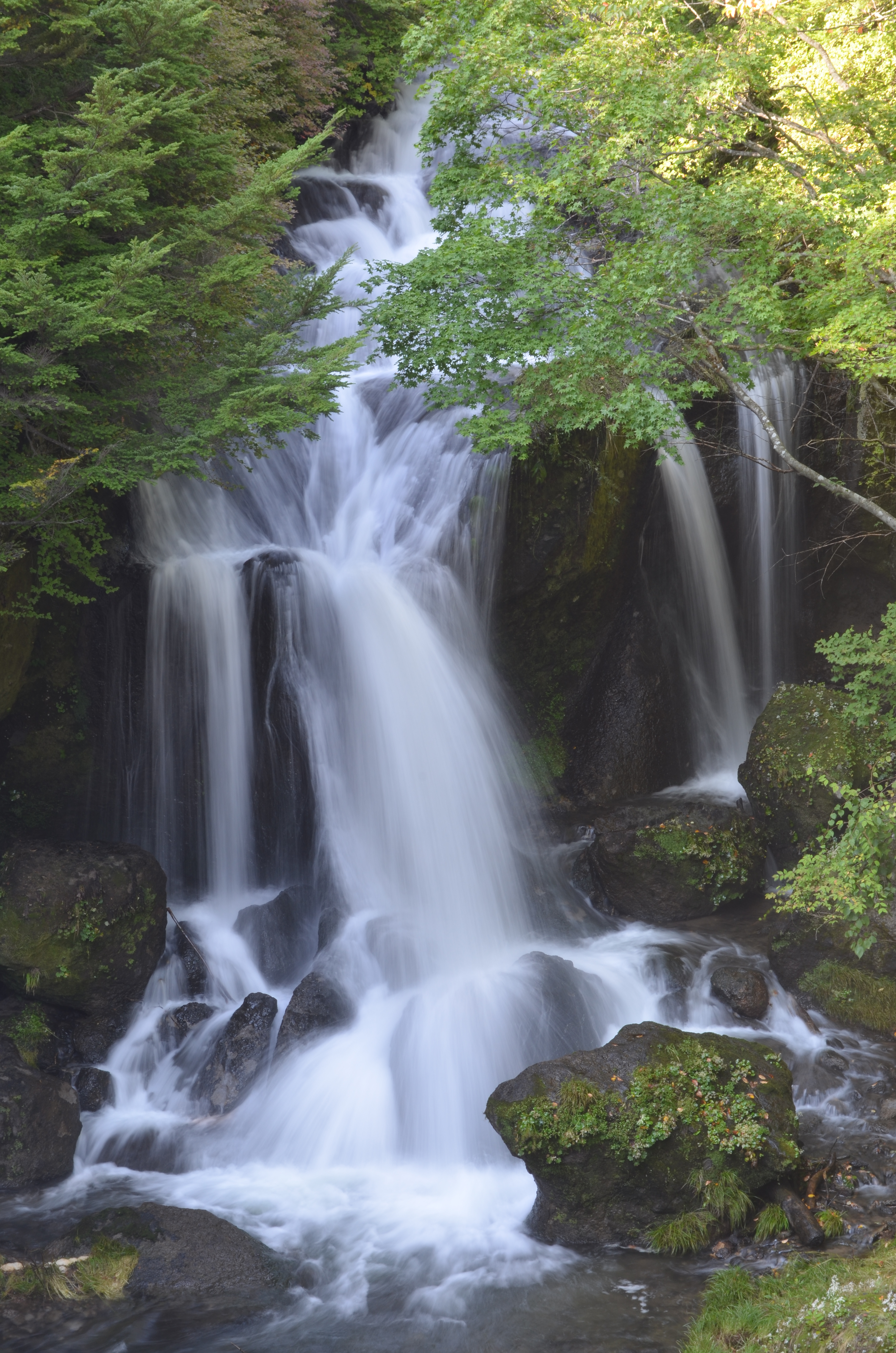 <b>D5100 / AF-S DX NIKKOR 18-55mm F3.5-5.6 G VR / 約6.8MB / 3,264×4,928 / 1/3秒 / F16 / 0EV / ISO100 / 48mm</b>