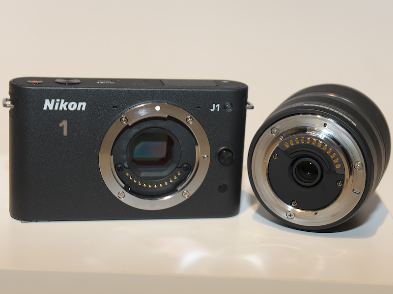 <b>新たなマウントとなる「Nikon 1マウント」を採用</b>