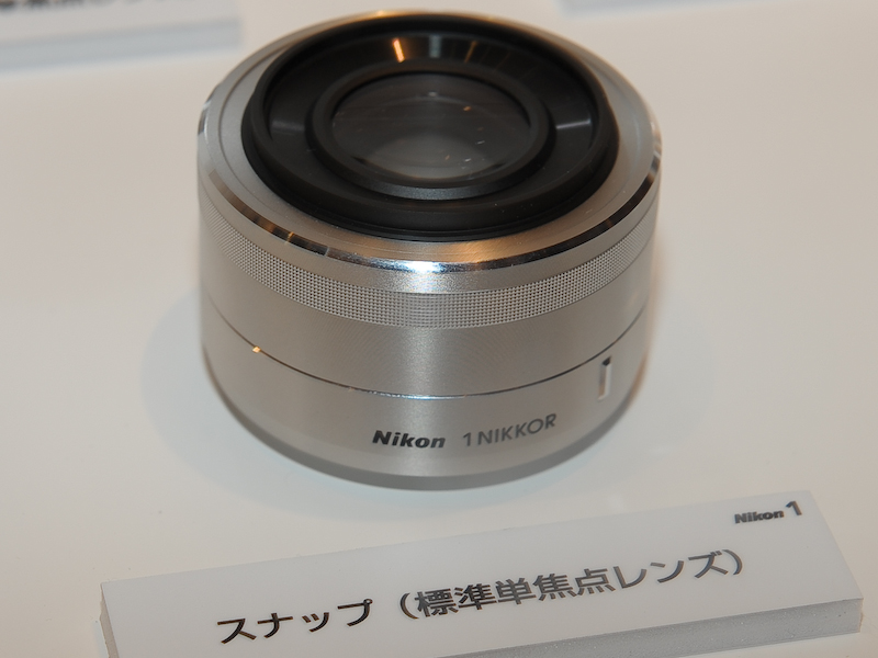 <b>標準単焦点レンズ</b>