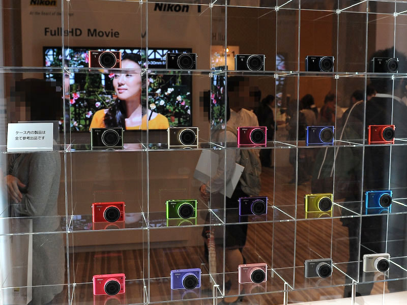 <b>カラフルなボディを始めさまざまな外装のボディを参考展示していた</b>