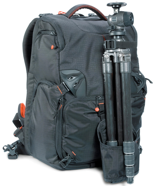 <b>三脚も装着できる</b>