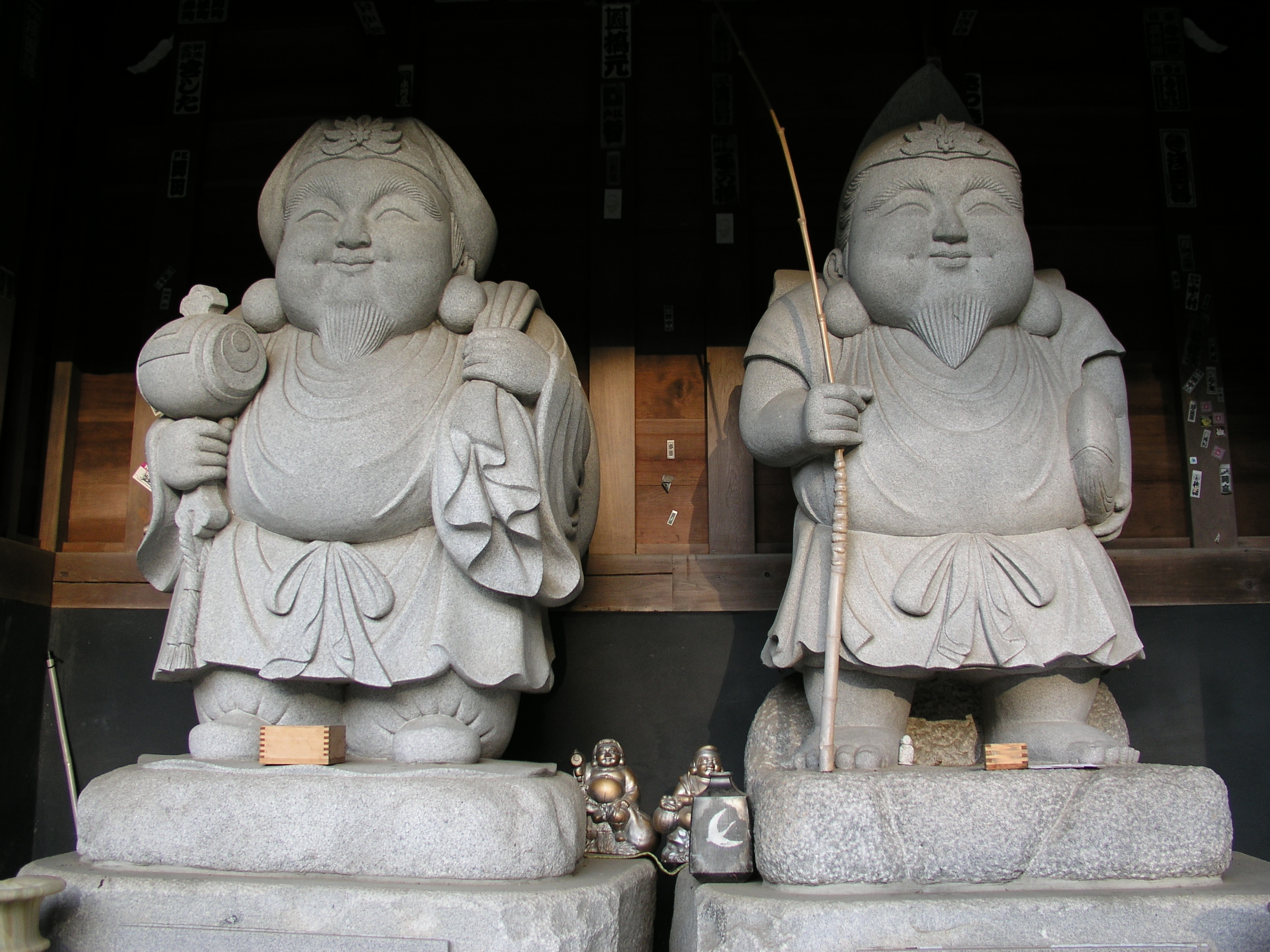 <b>C-5050 ZOOM / 約2.3MB / 2,560×1,920 / 1/160秒 / F1.8 / 0.0EV / ISO64 / WB:オート / 7.1mm</b>