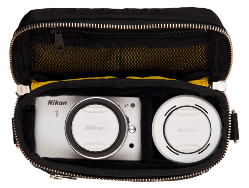 <b>収納例（ナイロン、ブラック）</b>