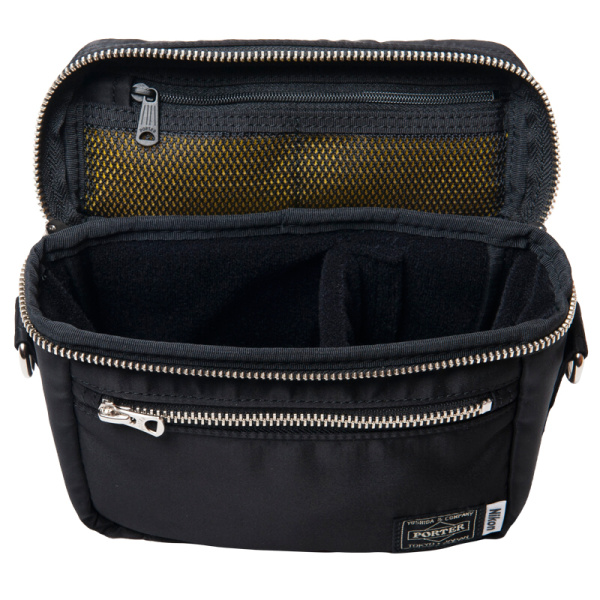 <b>ダブルジッパー仕様</b>