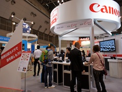 <b>キヤノンブース</b>
