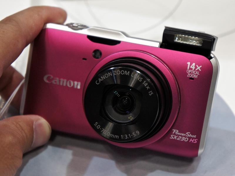 <b>PowerShot SX230 HS（レッド）</b>