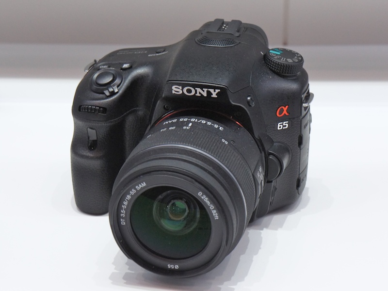 <b>α65。10月14日発売。同時発売のα77は展示がなかった</b>