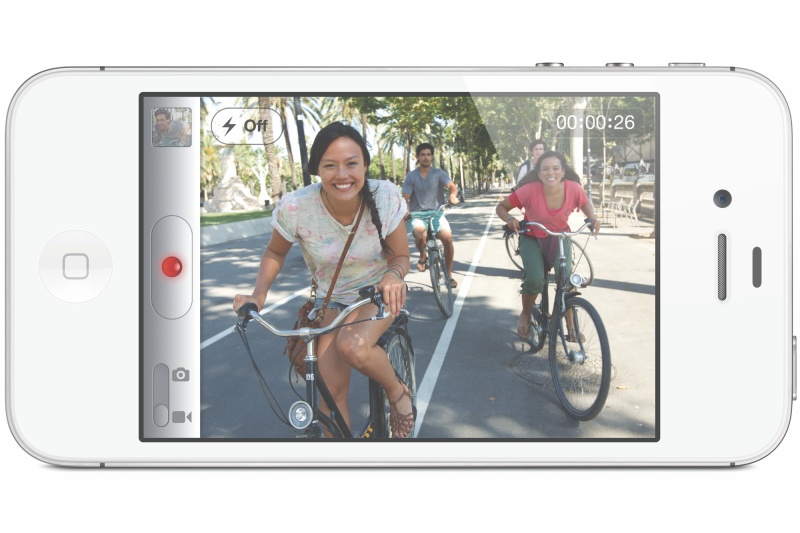 <b>動画記録は電子式手ブレ補正を利用可能に</b>