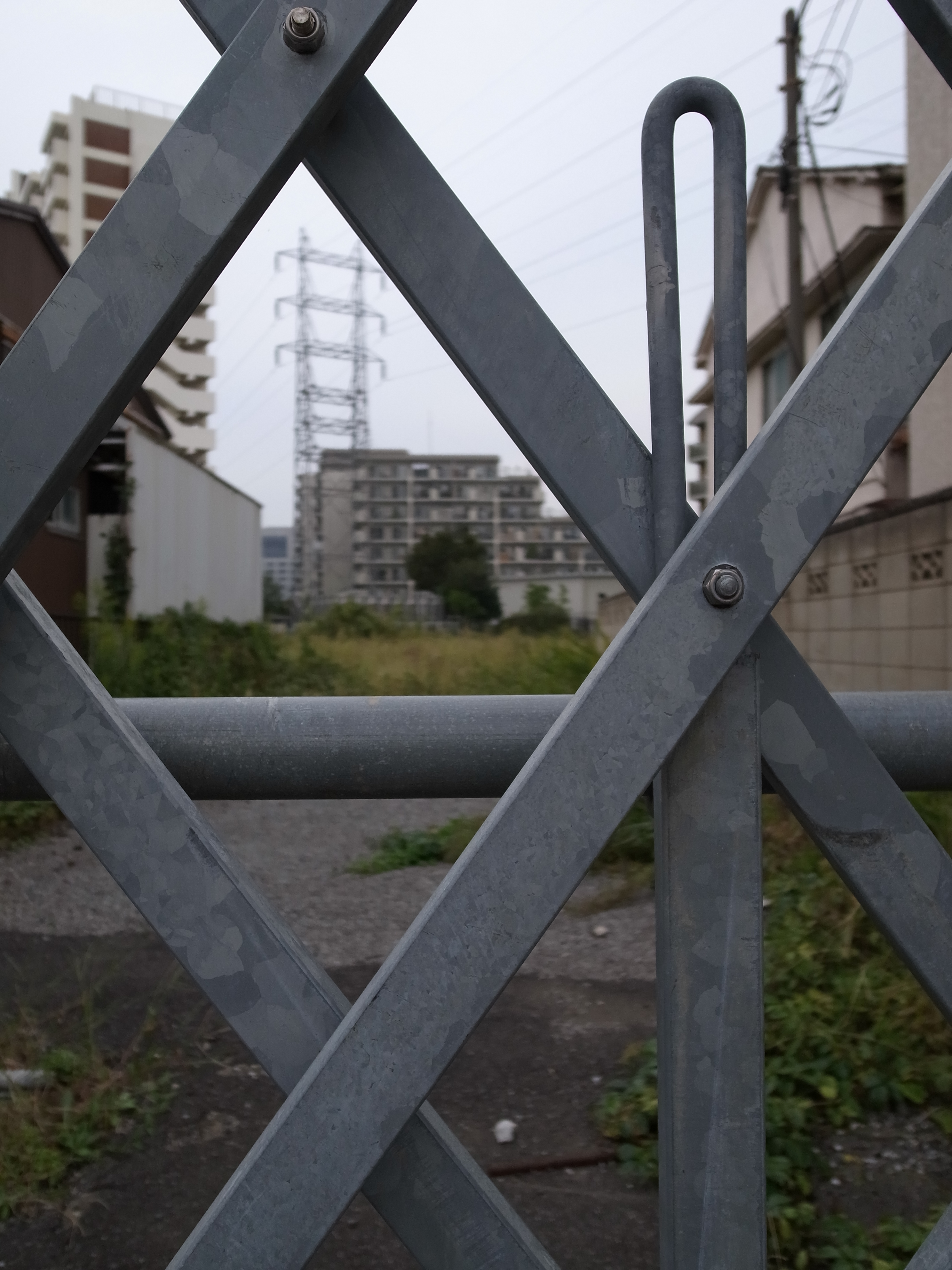 <b>スナップモード:オート / GR DIGITAL IV / 3,648×2,736 / 1/1,500秒 / F1.9 / 0EV / ISO100 / WB:オート</b>