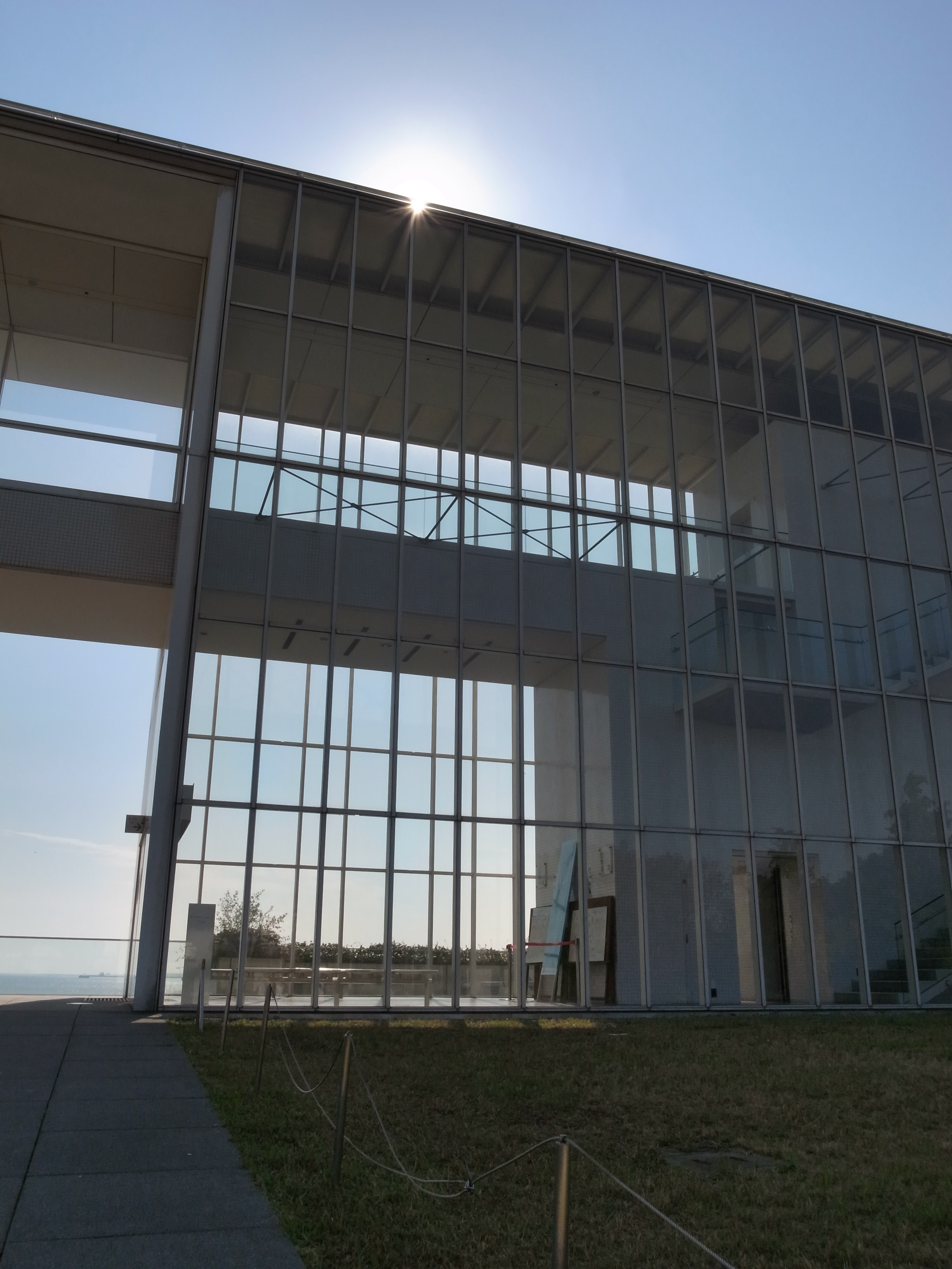 <b>ダイナミックレンジ補正:強 / GR DIGITAL IV / 3,648×2,736 / 1/1500秒 / F7.1 / 0EV / ISO200 / WB:オート</b>