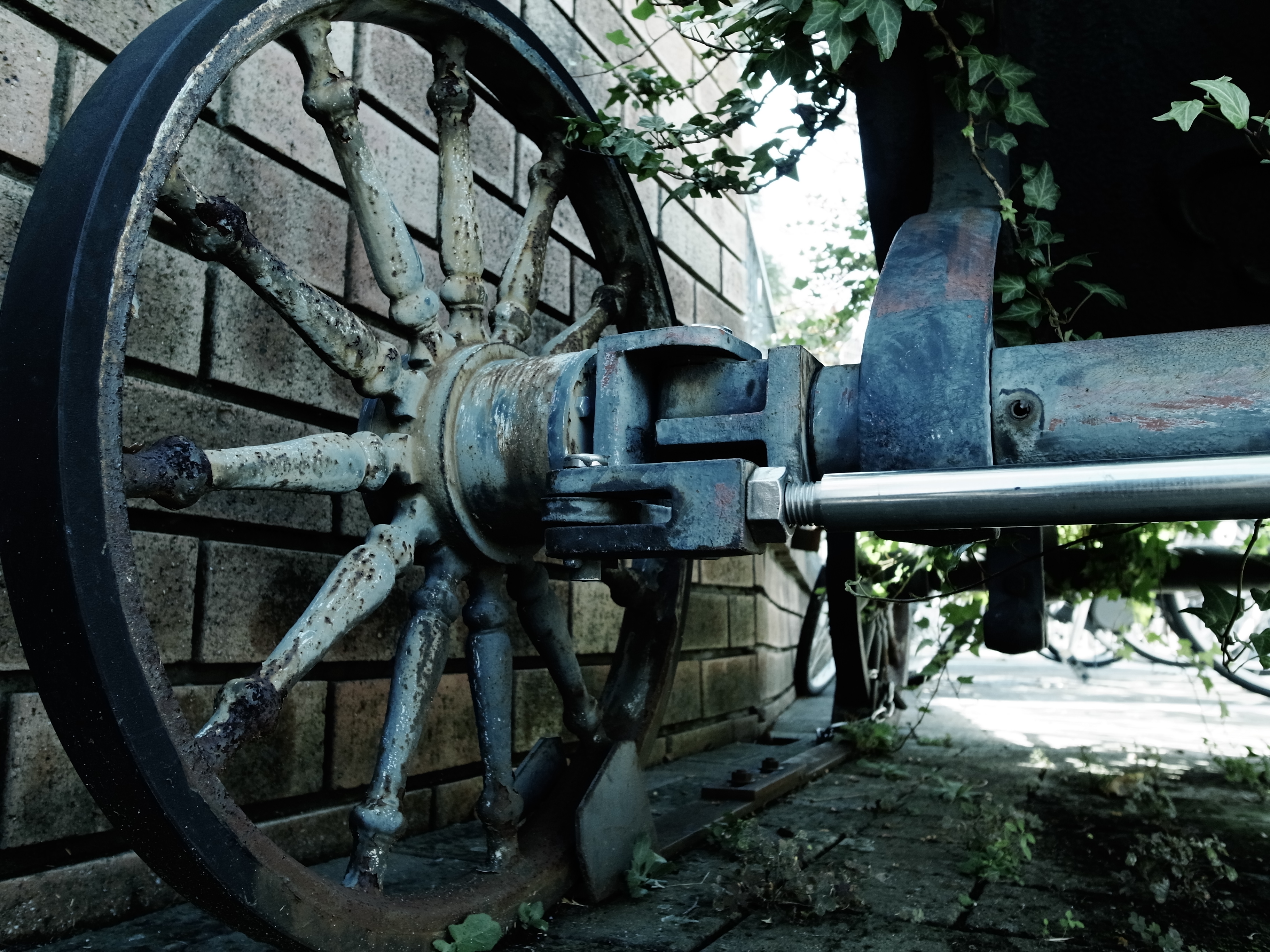 <b>ブリーチバイパス / GR DIGITAL IV / 3,648×2,736 / 1/125秒 / F2.8 / -0.7EV / ISO80 / WB:オート</b>