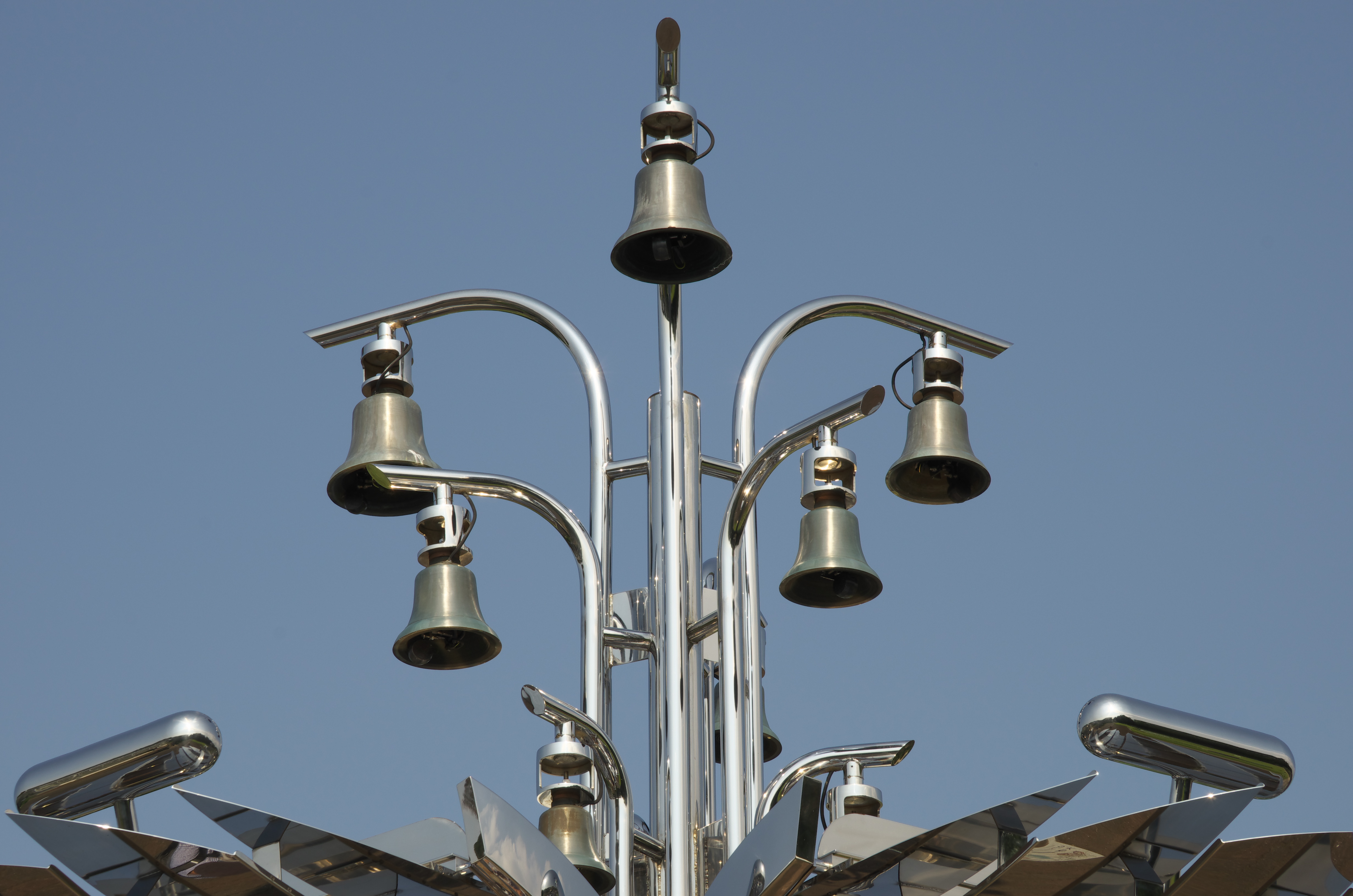 <b>被写体の位置（10数m）にフォーカス。D7000 / AF-S DX NIKKOR 16-85mm F3.5-5.6 G ED VR / 約3.1MB / 4,928×3,264 / 1/200秒 / F11 / -0.3EV / ISO100 / 85mm（SILKYPIX Pro 5.5でJPEGに現像）</b>