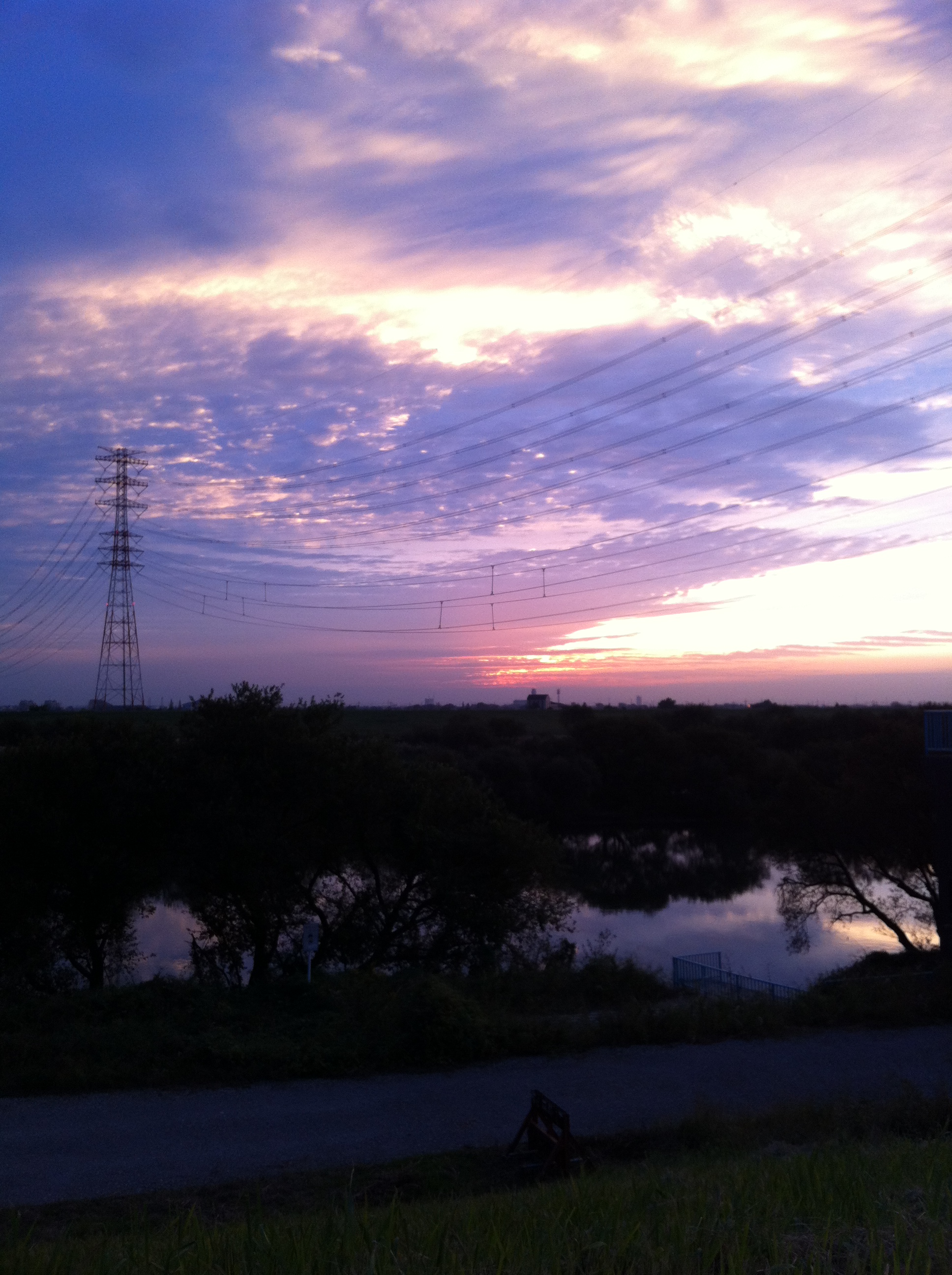 <b>iPhone 4 / 約1.4MB / 1,936×2,592 / 1/40秒 / F2.8 / ISO100 / 3.8mm</b>