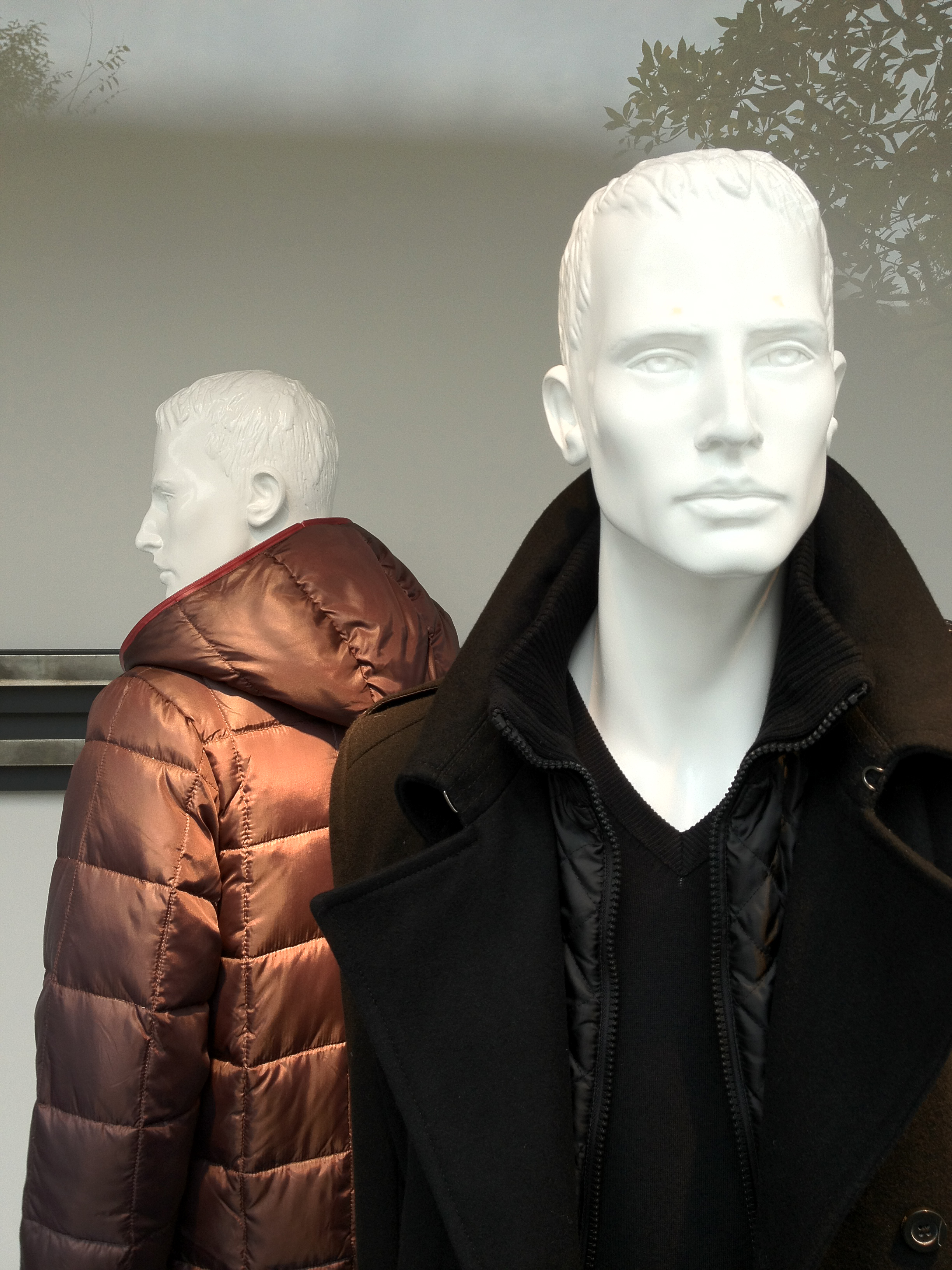 <b>HDR ON / iPhone 4S / 約3.2MB / 2,448×3,264 / 1/60秒 / F2.4 / ISO64 / 4.3mm</b>