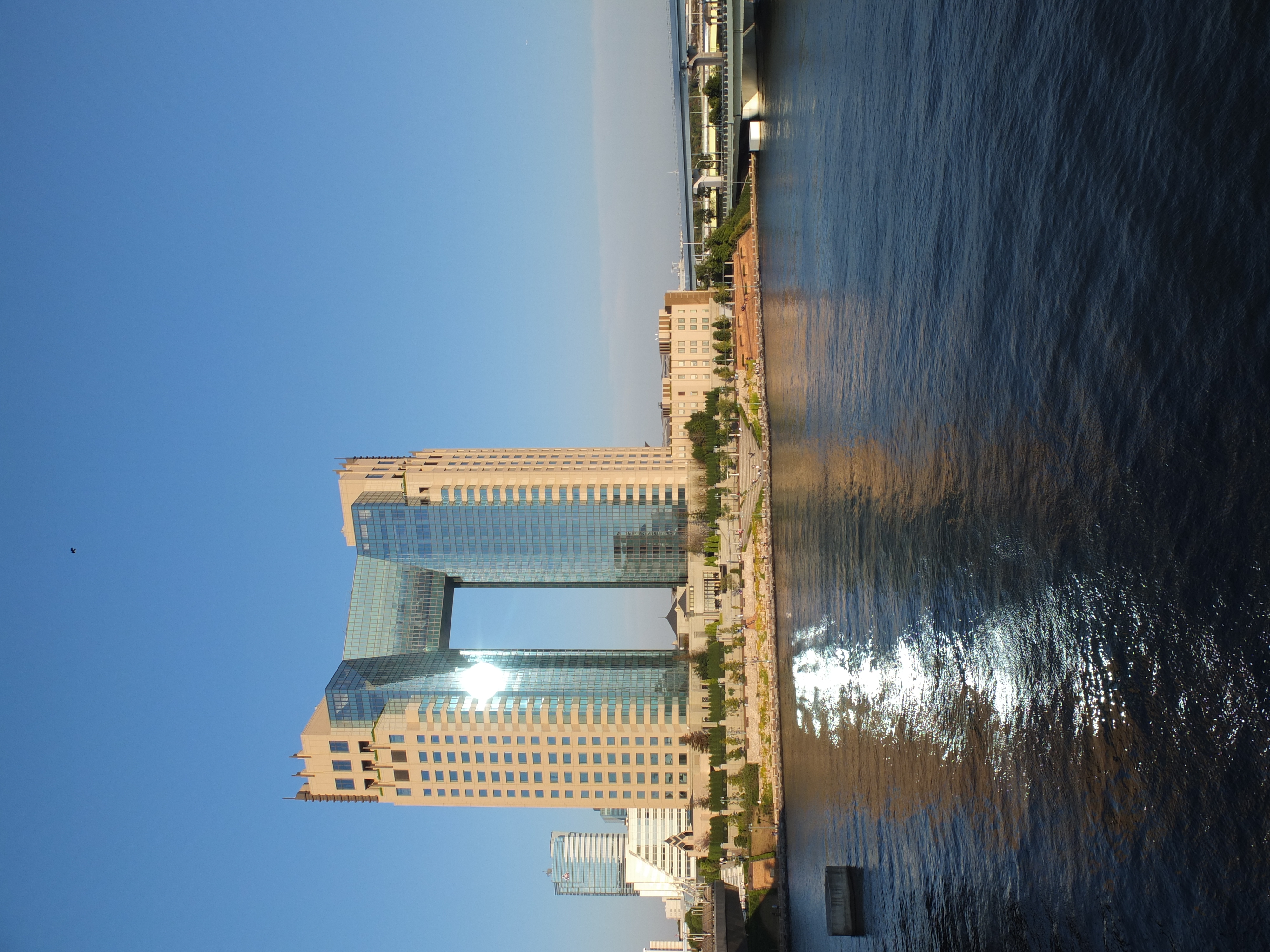 <b>PROVIA/スタンダード / FINEPIX X10 / 4.5MB / 3,000×4,000 / 1/450秒 / F5.6 / 0.0EV / ISO100 / WB:オート / 7.1mm</b>