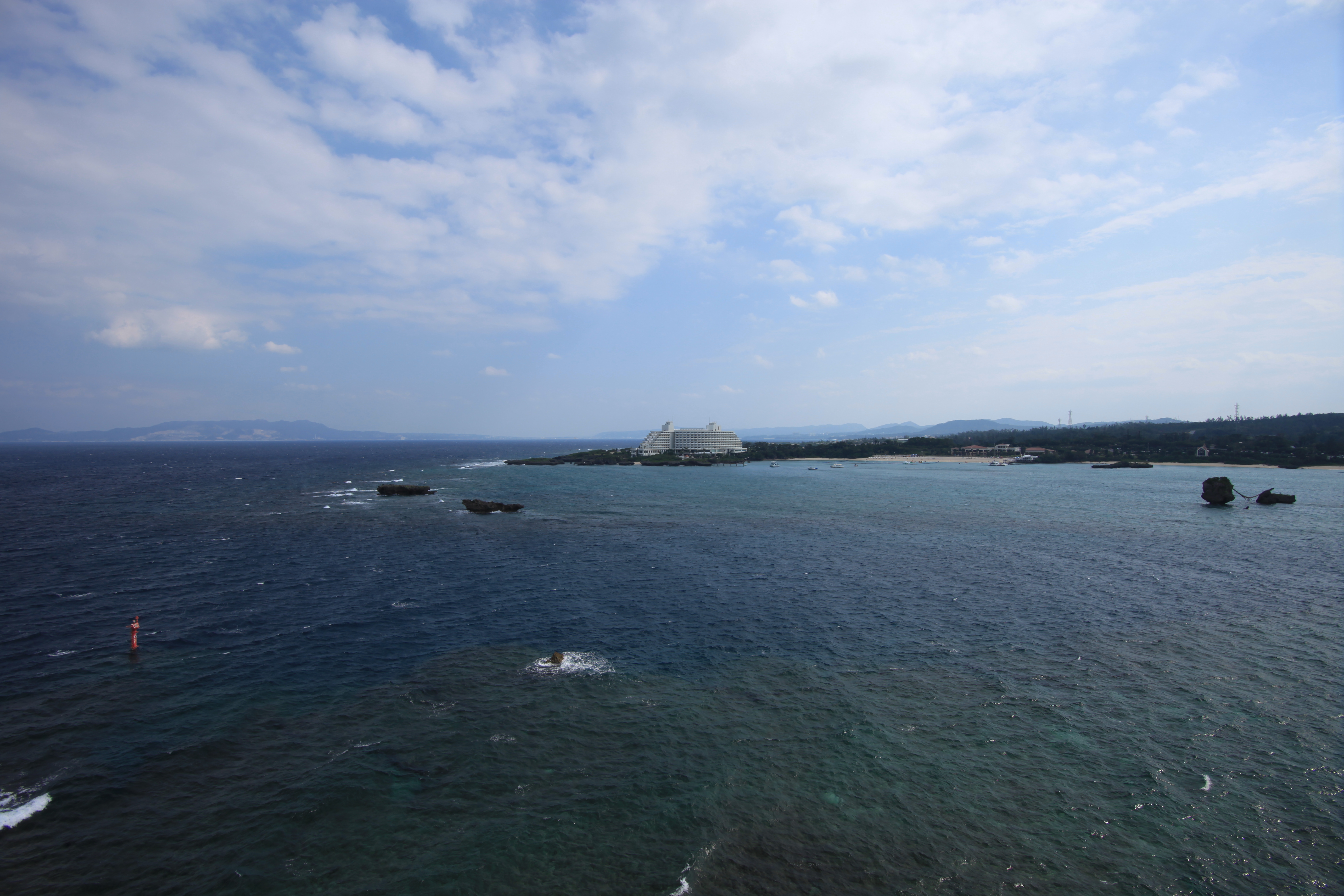 <b>EOS 5D Mark II / Tokina AT-X 17-35 F4 PRO FX / 約5.7MB / 5,616×3,744 / 1/320秒 / F9 / 0.0EV / ISO100 / WB:太陽光 / 17mm</b>