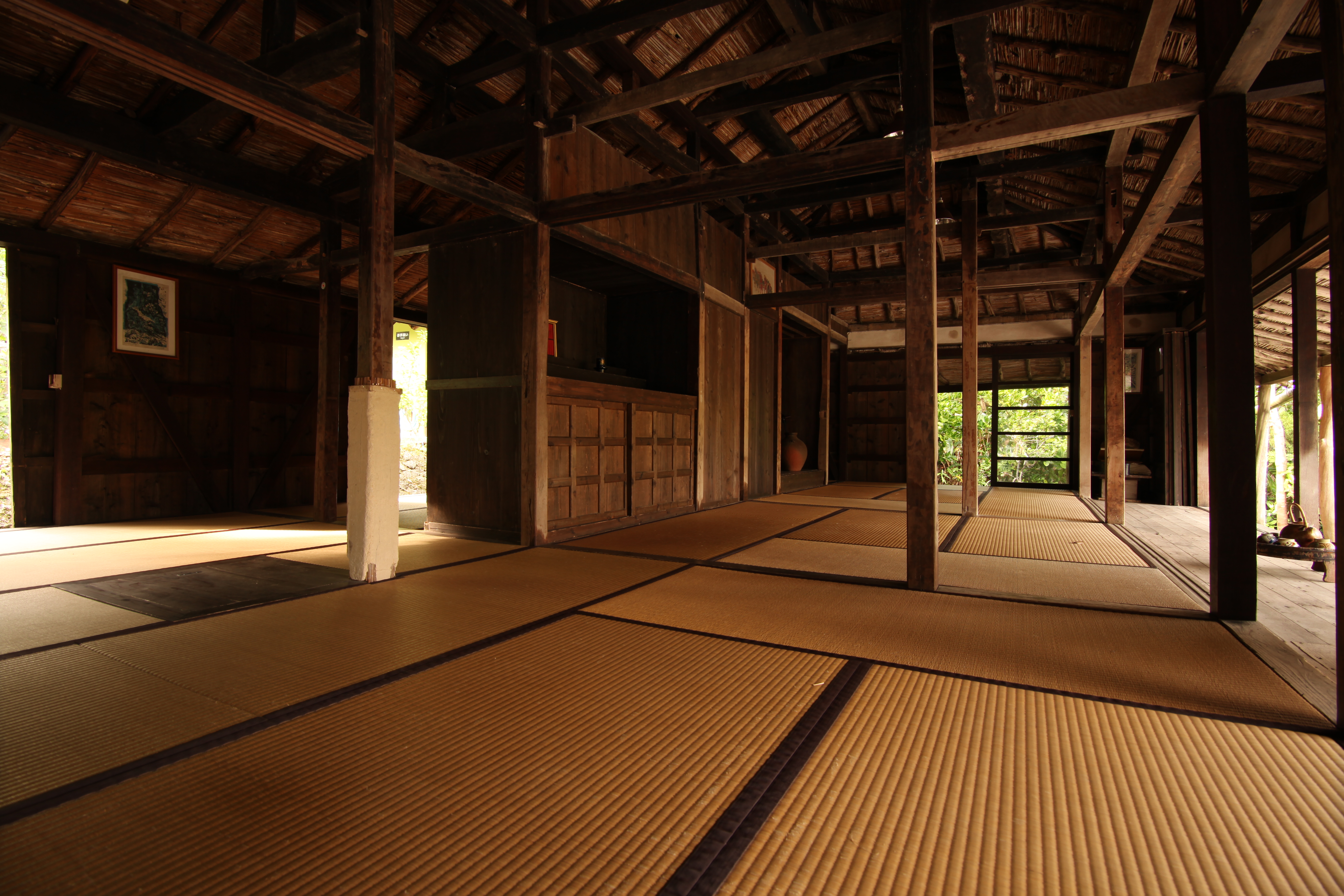 <b>EOS 5D Mark II / Tokina AT-X 17-35 F4 PRO FX / 約6.4MB / 5,616×3,744 / 1/2秒 / F8 / -1.0EV / ISO100 / WB:日陰 / 17mm</b>