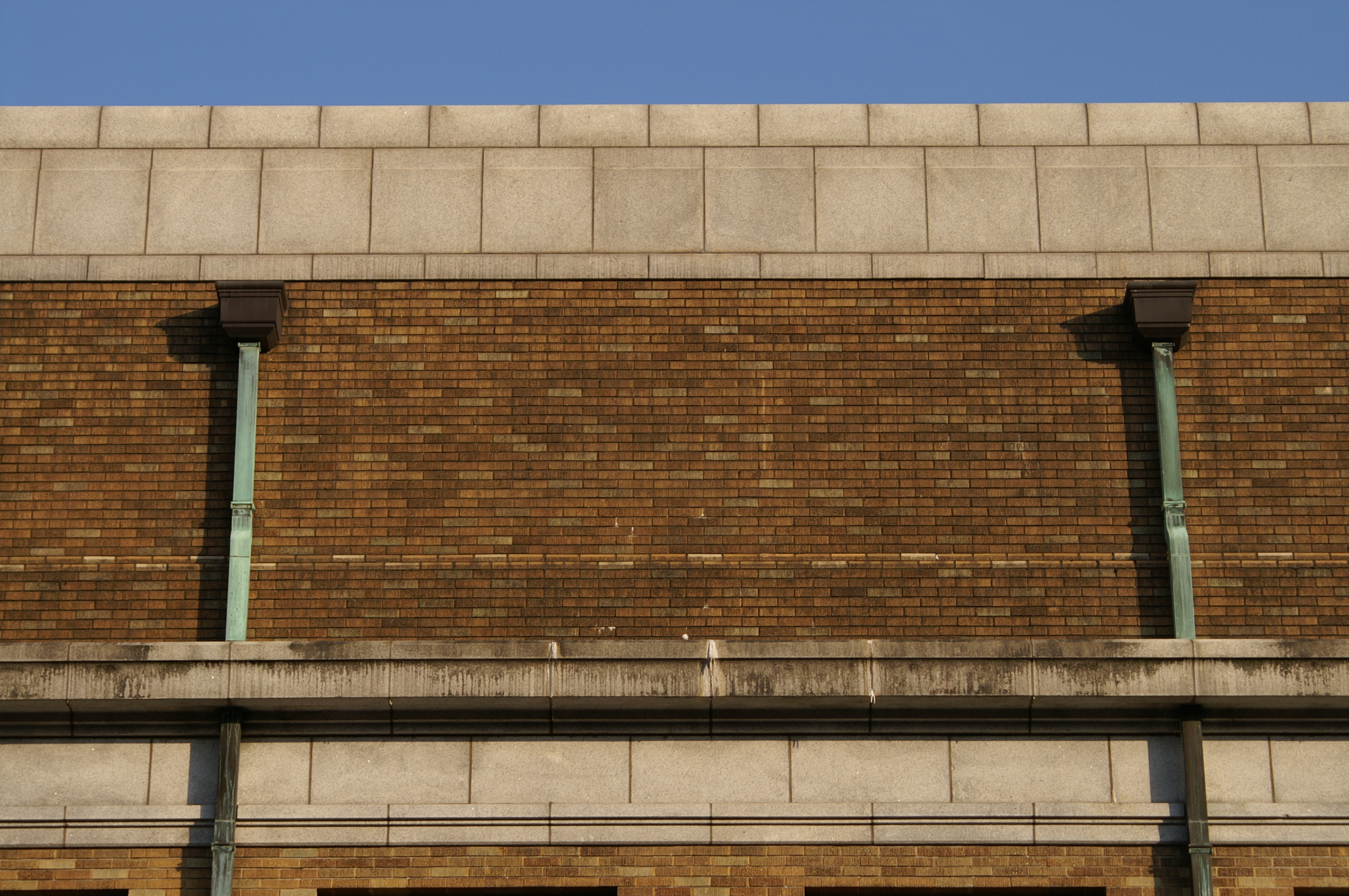 <b>望遠端 / α-7 DIGITAL / AF DT ZOOM 18-70mm F3.5-5.6（D） / 約2.9MB / 3,008×2,000 / 1/300秒 / F8 / -0.3EV / ISO100 / WB:オート / 70mm</b>