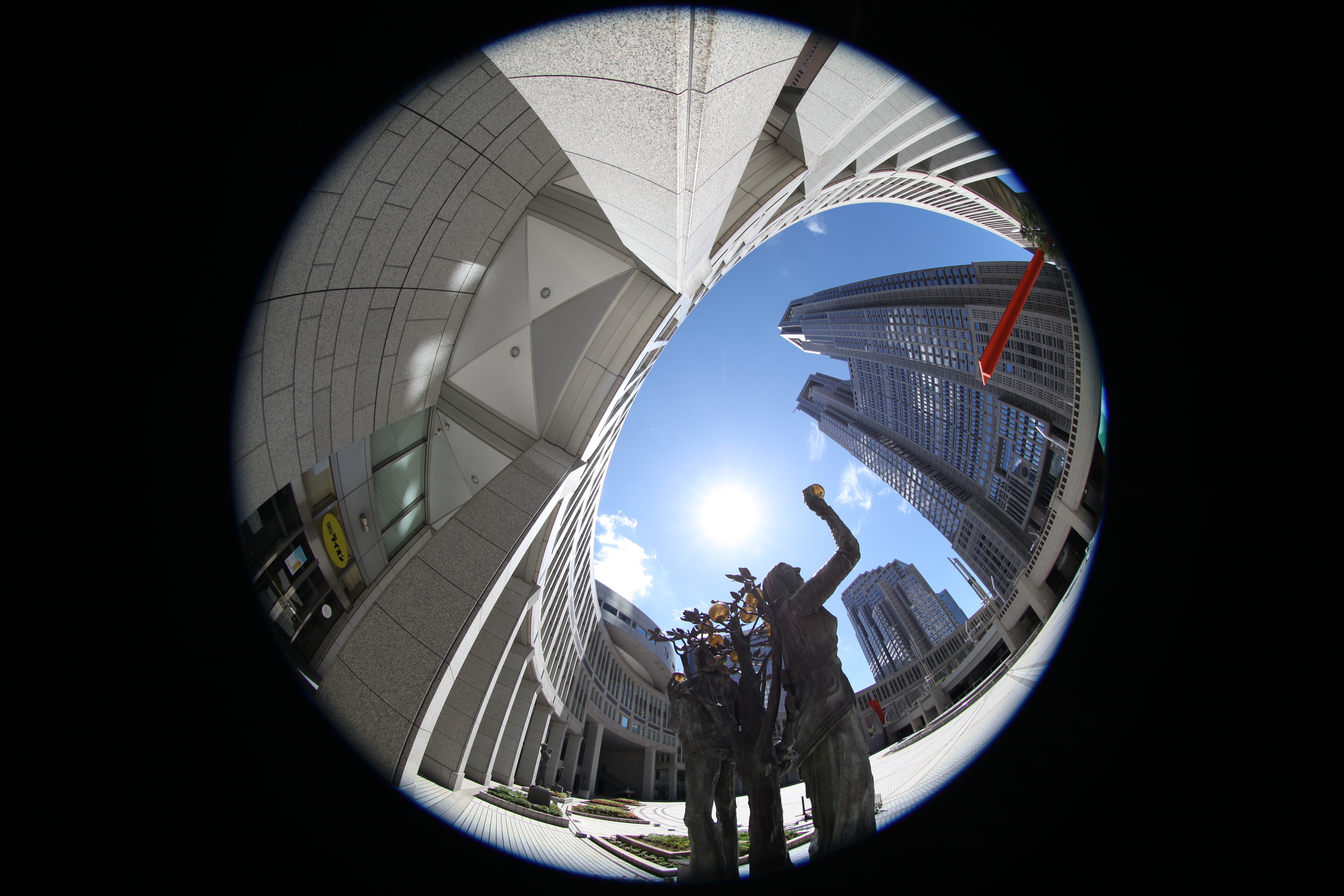 <b>EOS 5D Mark II / EF 8-15mm F4 L Fisheye USM / 約5.9MB / 5,616×3,744 / 1/500秒 / F5.6 / -0.3EV / ISO100 / 絞り優先AE / WB：オート / 8mm</b>