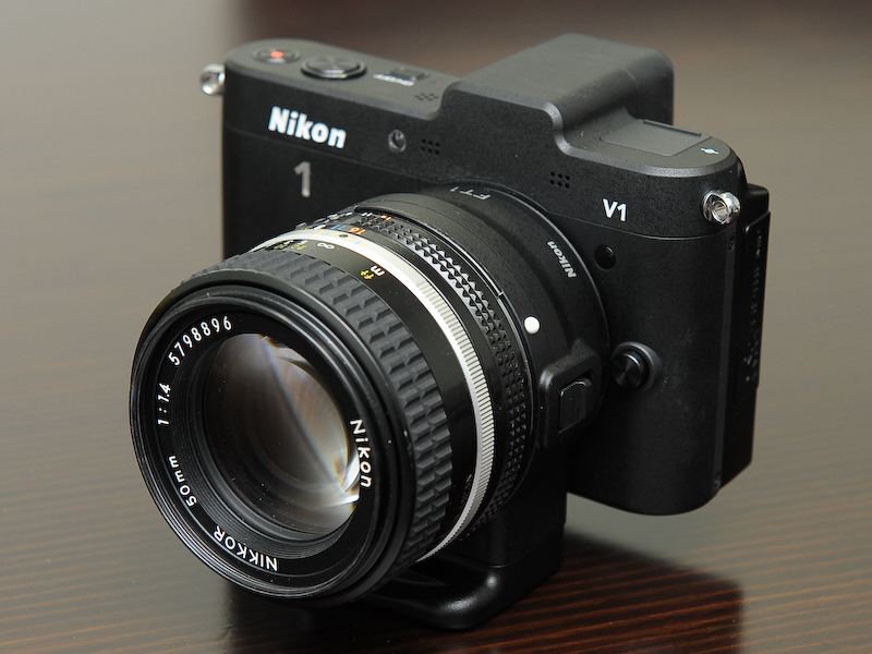 <b>CPU非内蔵レンズの1つ「Ai-S Nikkor 50mm F1.4 S」を装着したところ</b>