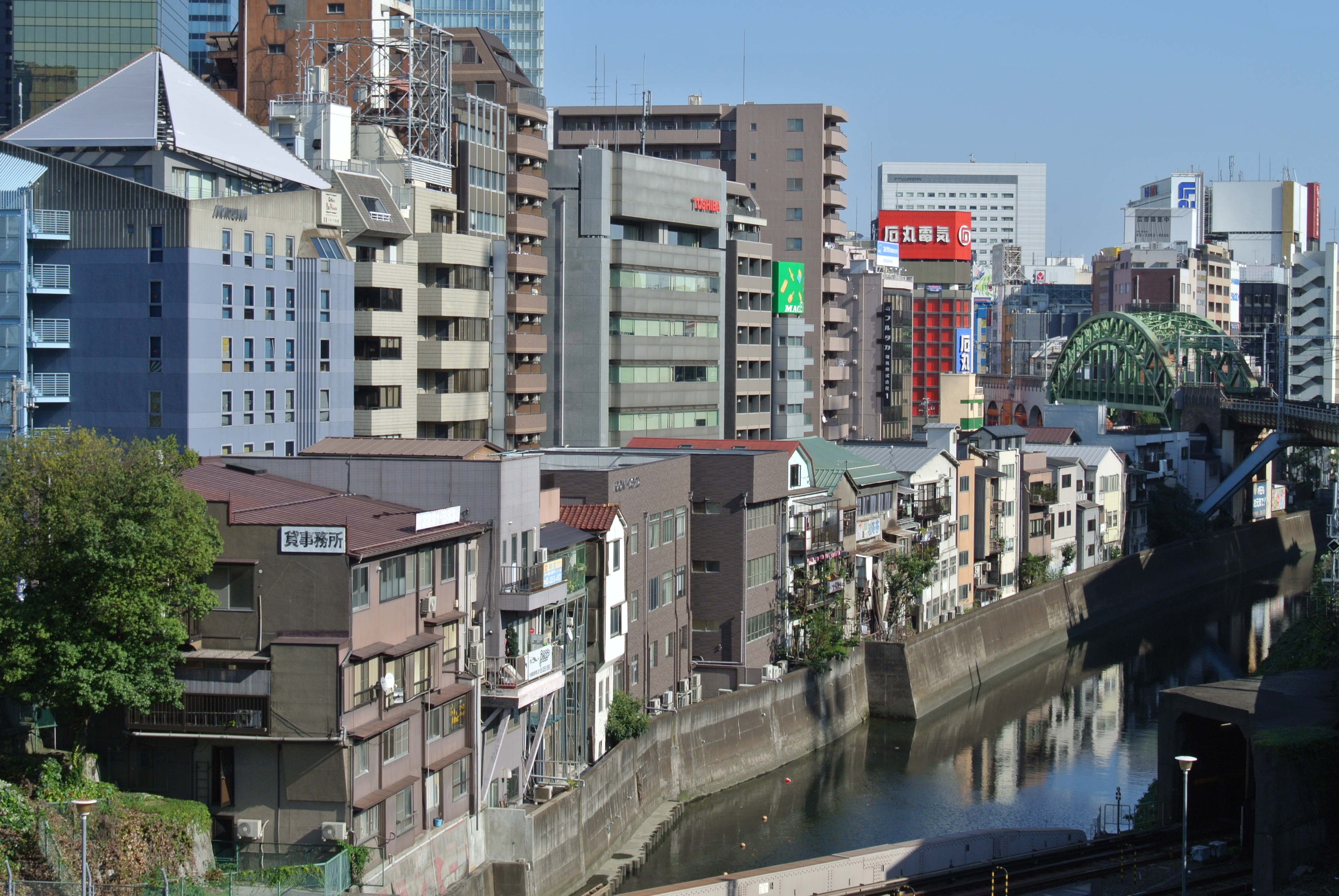 <b>ピクチャーコントロール:ポートレート / Nikon 1 J1 / 1 NIKKOR VR 10-30mm F3.5-5.6 / 約6.1MB / 3,872×2,592 / 1/250秒 / F8 / -0.3EV / ISO100 / WB:オート / 25.2mm</b>