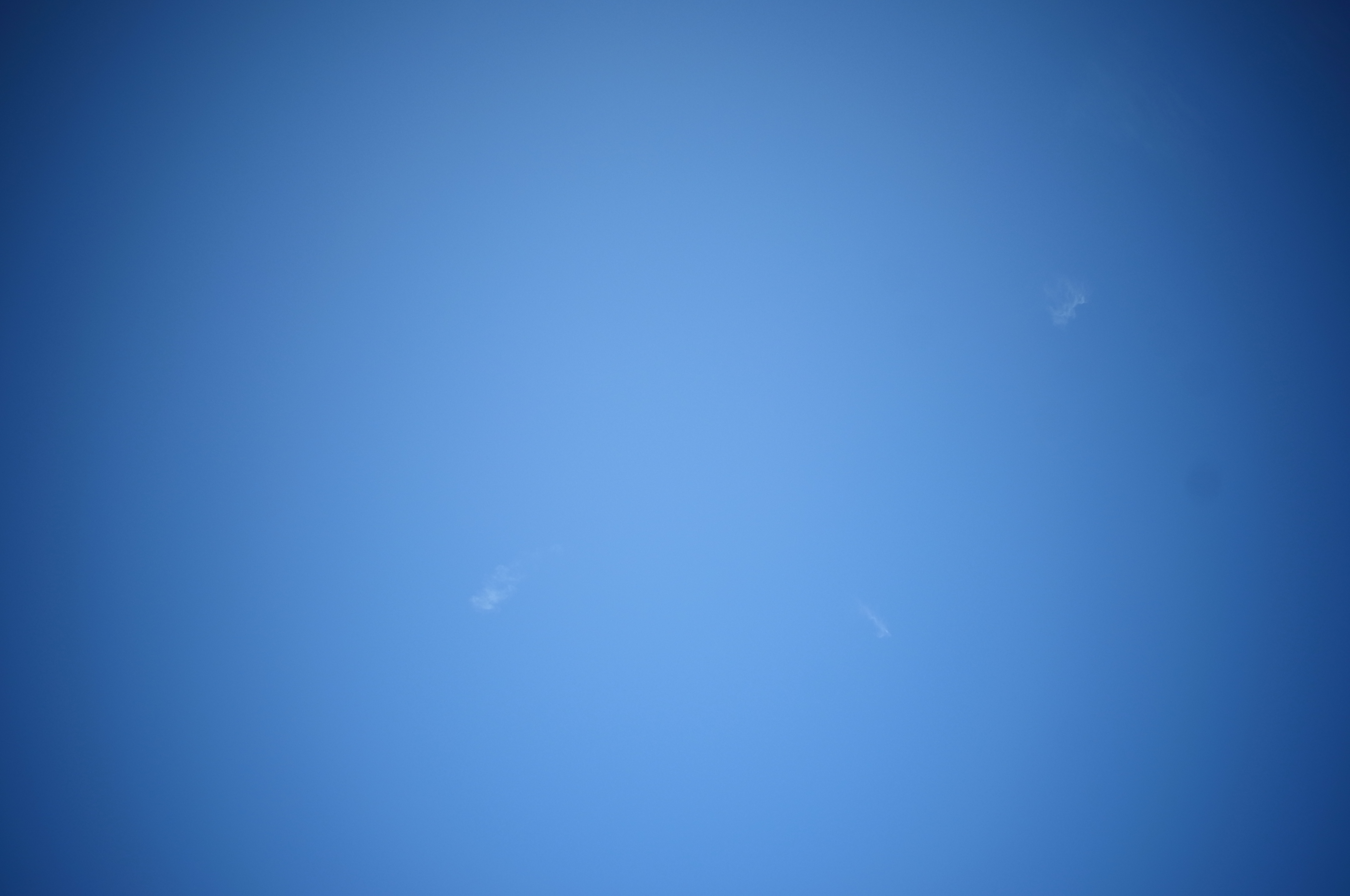 <b>周辺光量補正:-3 / GXR MOUNT A12 / SUPER WIDE-HELIAR 15mm F4.5 / 約3.5MB / 4,288×2,848 / 1/1,000秒 / F4.5 / 0.0EV / ISO200 / WB:屋外</b>