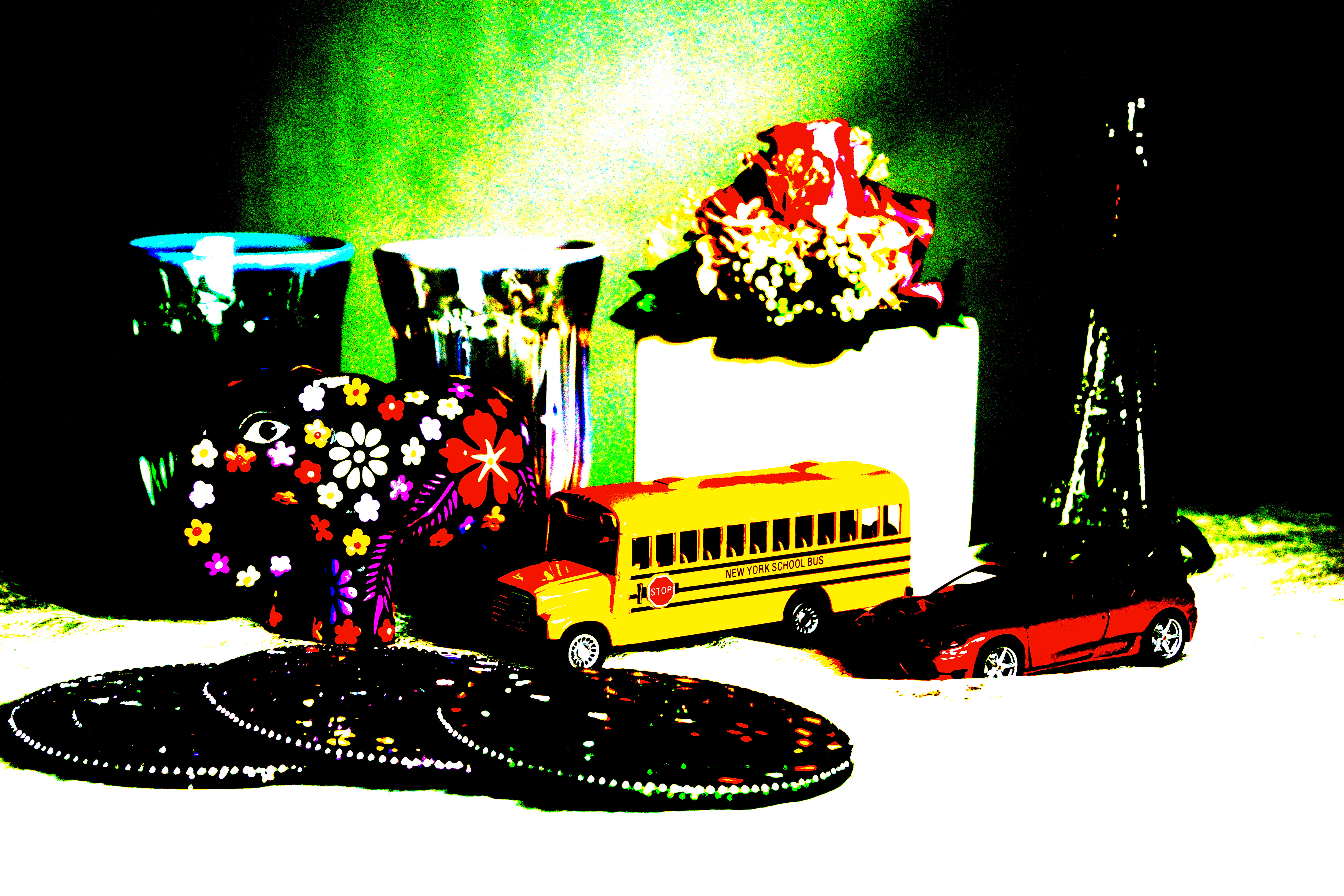 <b>ポスタリゼーション：カラー</b>