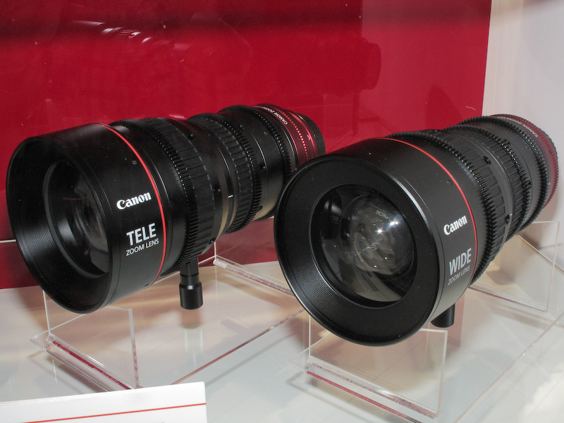 <b>参考展示のズームレンズ</b>