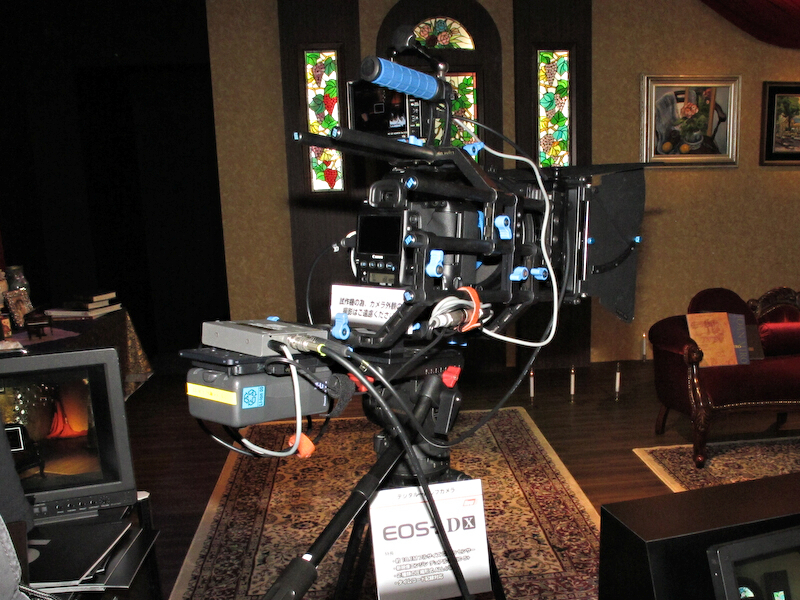 <b>動画用のセッティングで展示されていたEOS-1D X</b>