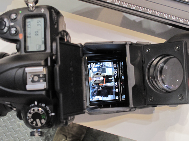 <b>真上からライブビュー映像を見ることができる。左右は反転していない</b>