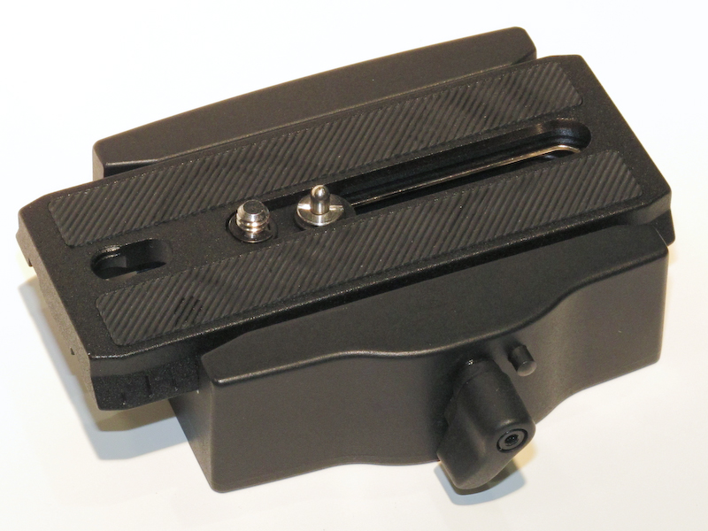 <b>AP-5。シュープレートの抜け止めロック機構も備える</b>