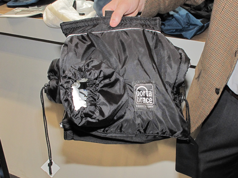 <b>デジタル一眼レフカメラポーラベア</b>