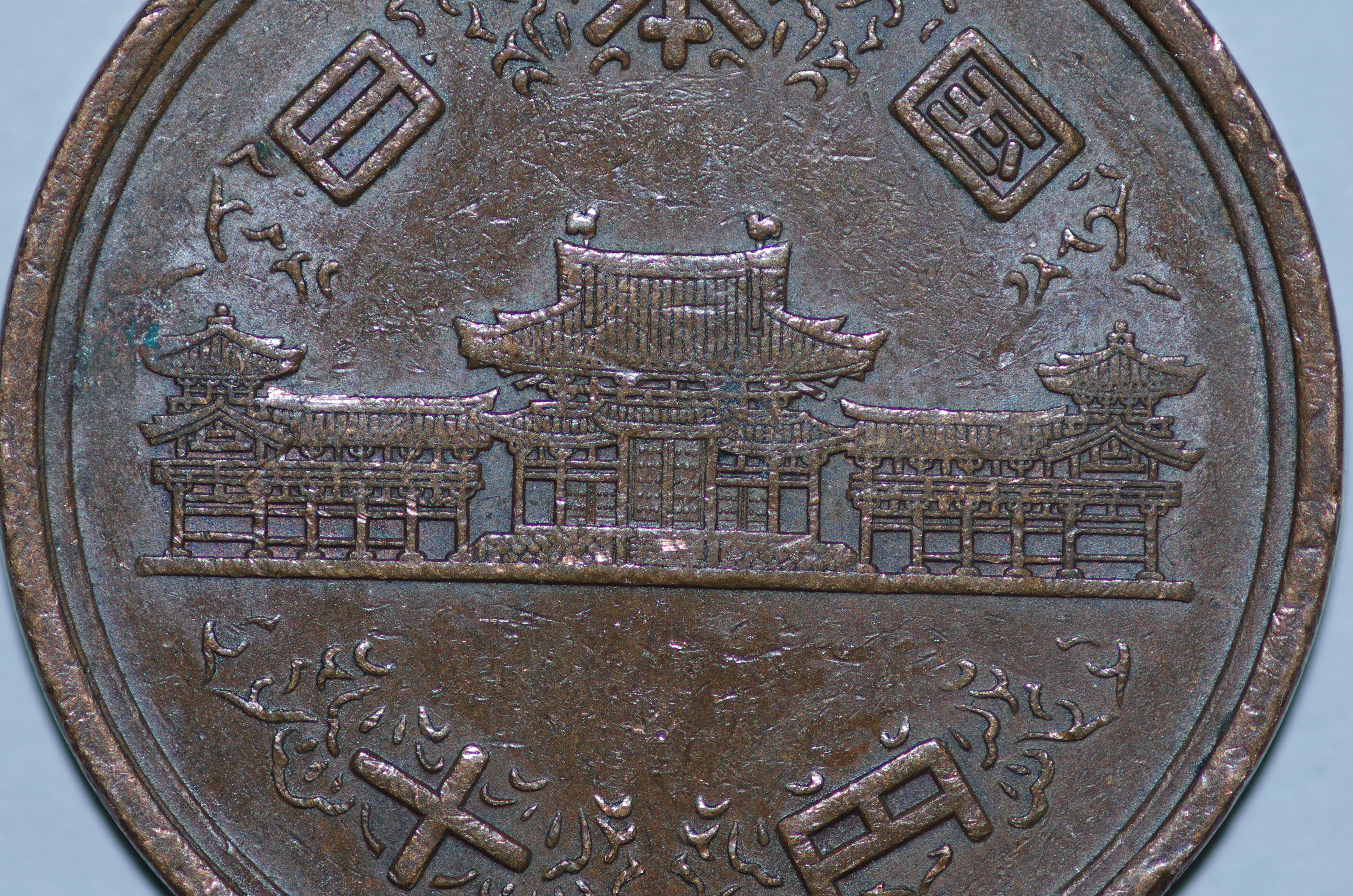 <b>参考までに、ペンタックス純正のマクロレンズ「D FA MACRO 100mm F2.8 WR」の最大倍率（等倍）で撮影。画質はさすがに文句なしに素晴らしい。。K-5 / D FA MACRO 100mm F2.8 WR / 約6.9MB / 4,928×3,264 / 1/160秒 / F3.5 / 0EV / ISO200 / プログラム / WB：オート / 100mm</b>