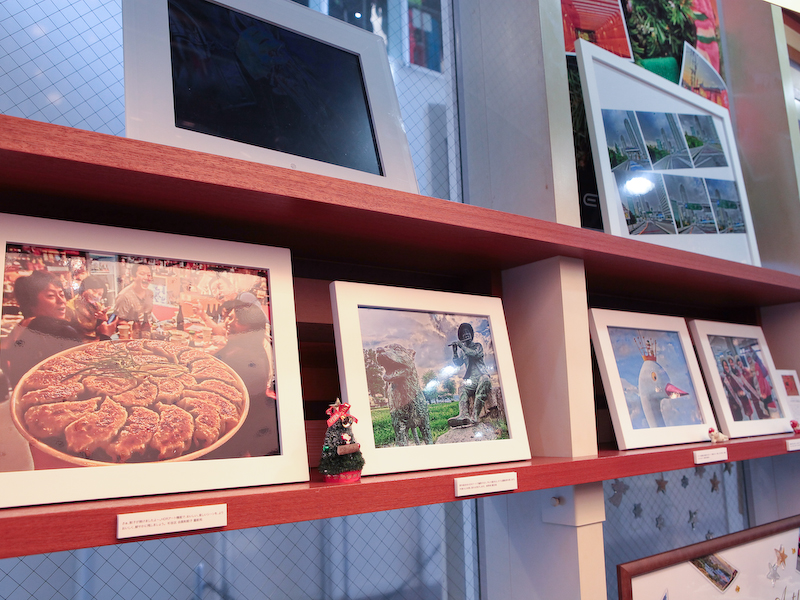 <b>会場に展示された作品の一部</b>