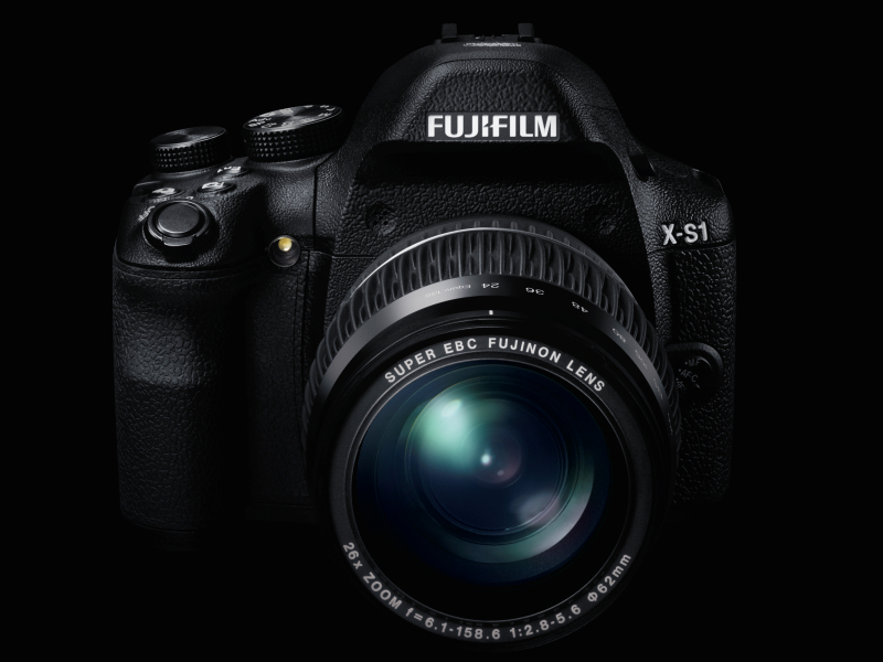 <b>FUJIFILM X-S1</b>