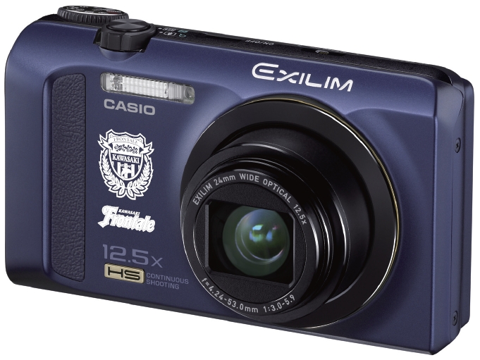 <b>プレゼント品のエンブレム入り「EXILIM EX-ZR200」。1/2.3型有効1,610万画素裏面照射型CMOSセンサー、35mm判換算で24-300mm相当の12.5倍ズームレンズ、フルHD動画撮影機能などを搭載。通常モデルは18日に発売した</b>