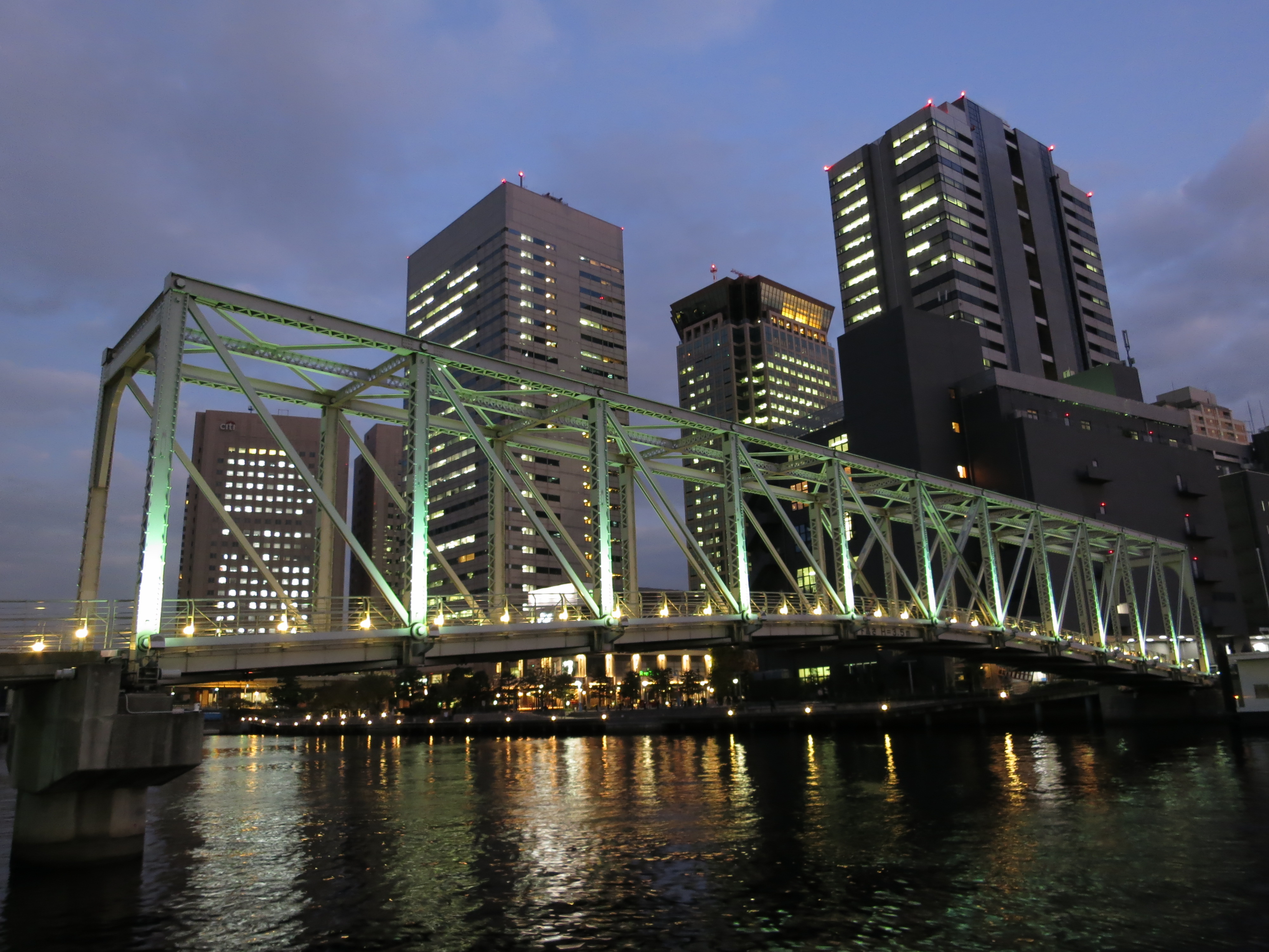 <b>ノイズリダクション:強 / ISO400 / PowerShot S100 / 約2.5MB / 4,000×3,000 / 1/5秒 / F2.8 / 0.0EV / WB:オート / 5.2mm</b>