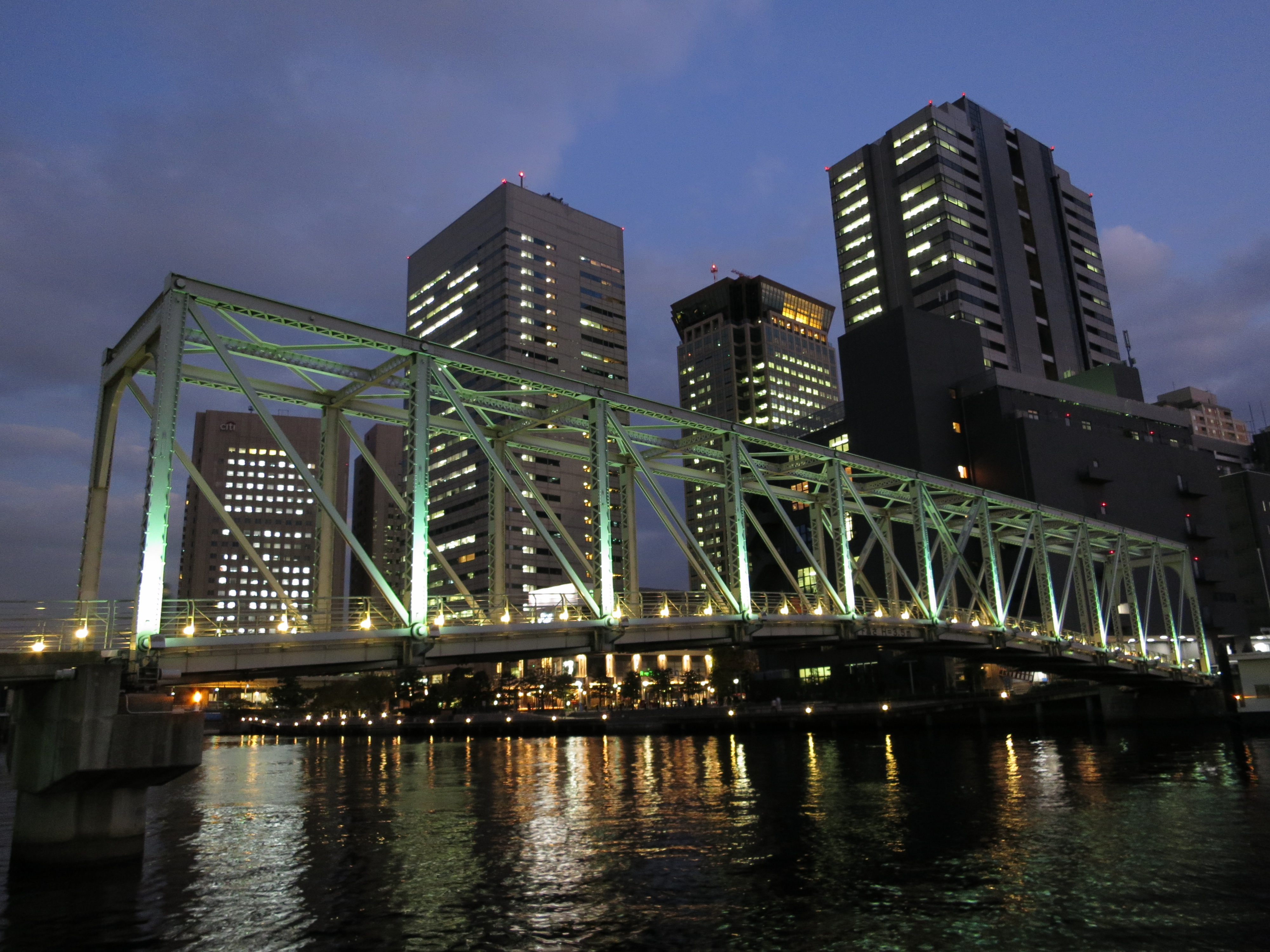 <b>ノイズリダクション:弱 / ISO400 / PowerShot S100 / 約2.9MB / 4,000×3,000 / 1/4秒 / F2.8 / 0.0EV / ISO400 / WB:オート / 5.2mm</b>