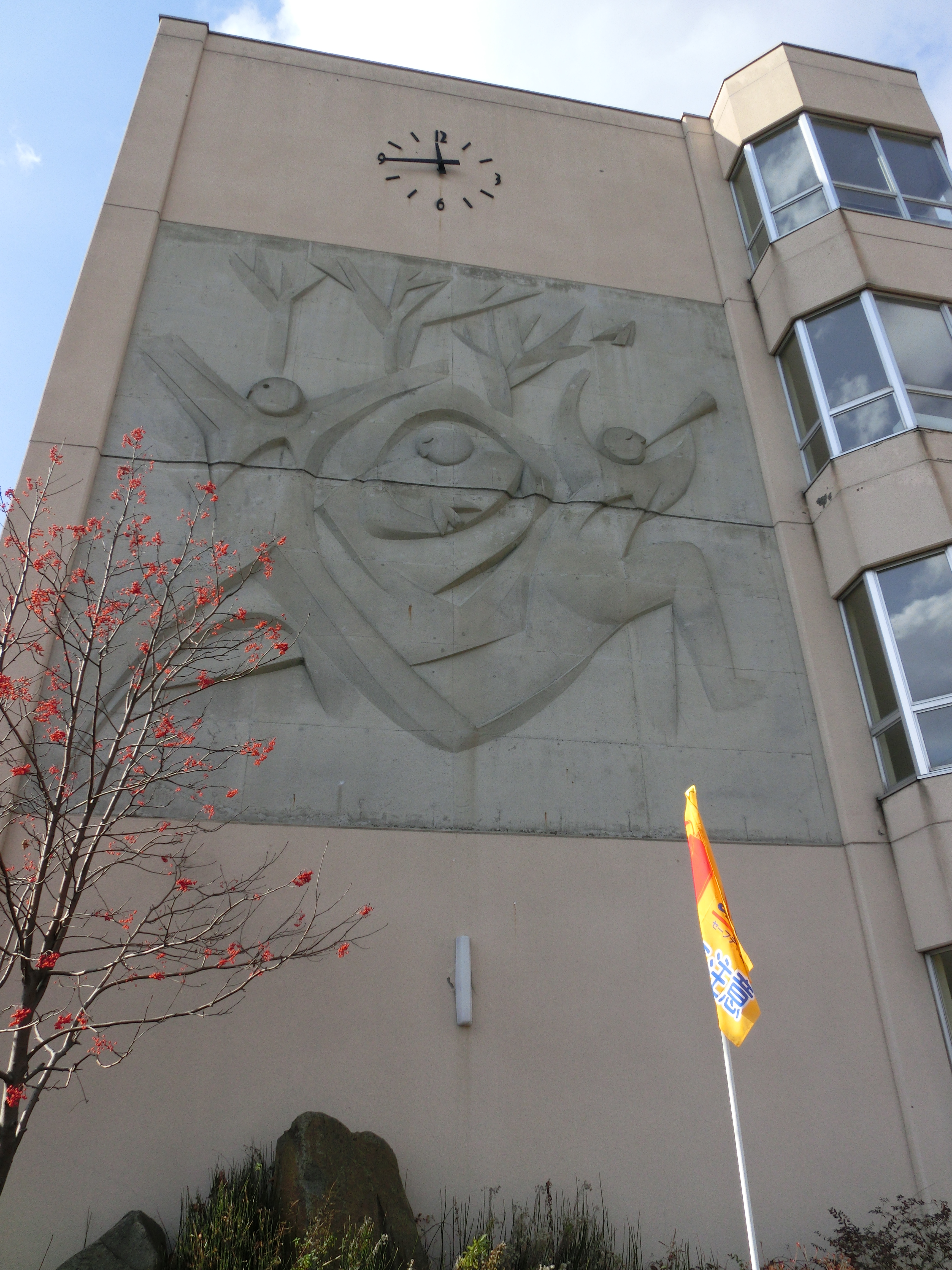 <b>通常撮影（24mm相当） / EXILIM EX-ZR200 / 4,608×3,456 / 1/160秒 / F7.9 / 0EV / ISO80 / WB:オート / 4.24mm</b>